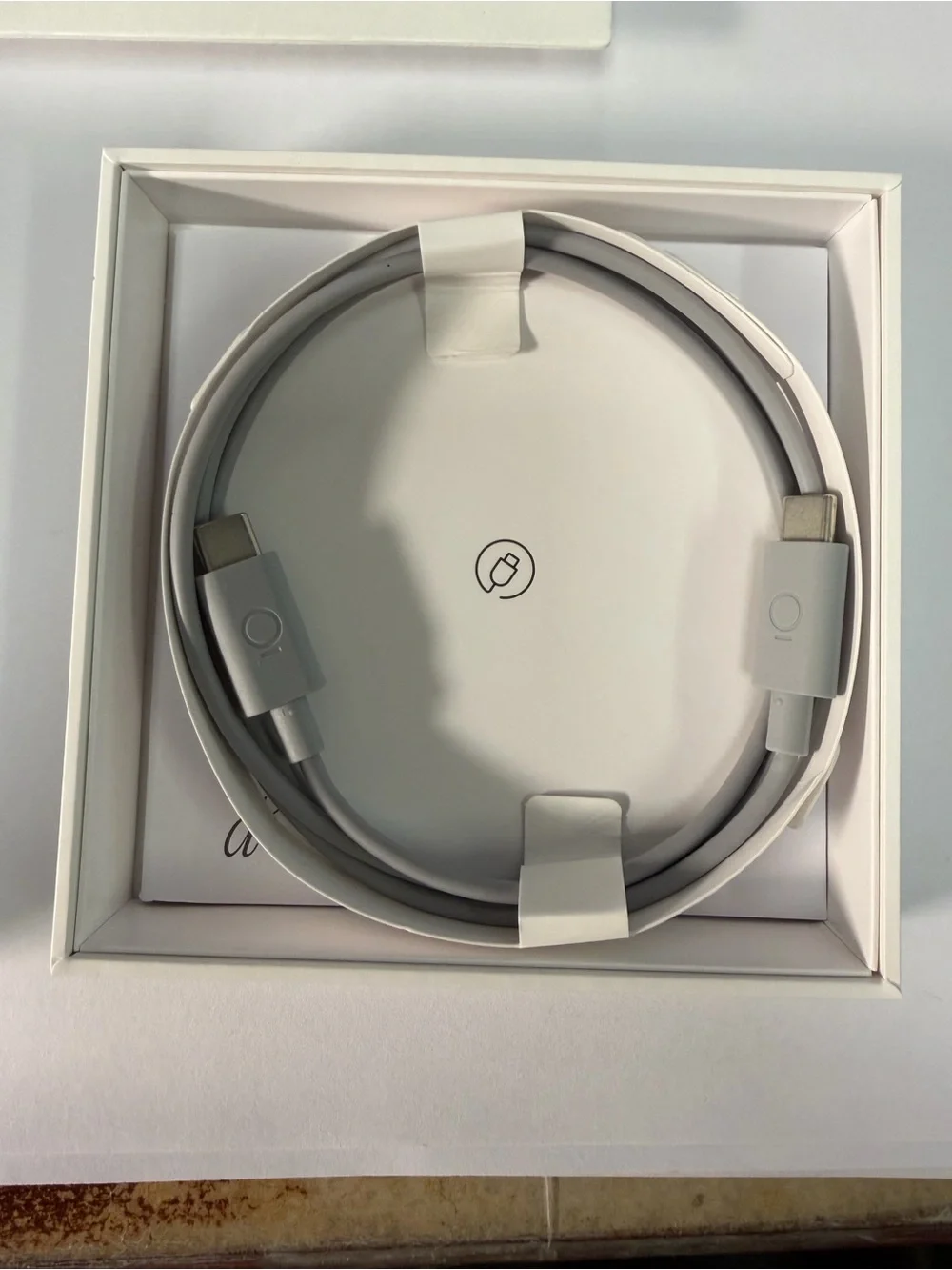 Oura smart Ring 4 Ceramic Petal Pink SIZE 11 GEN 4 with box and charger!